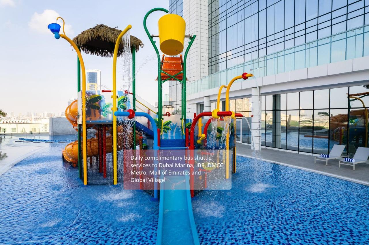Novotel Jumeirah Village Triangle Dubái Exterior foto